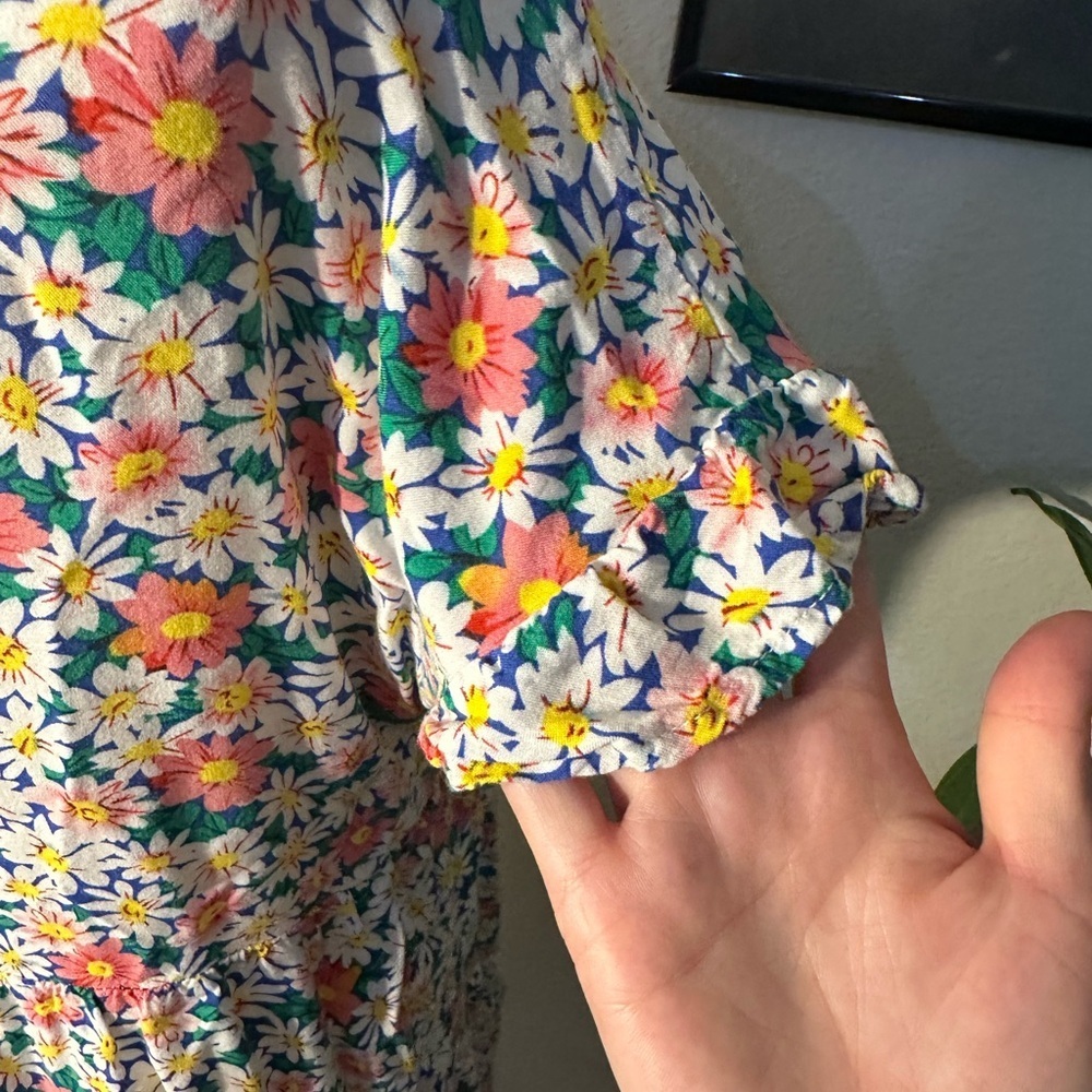 Floral Spring Time Dress - Picture 3 of 5
